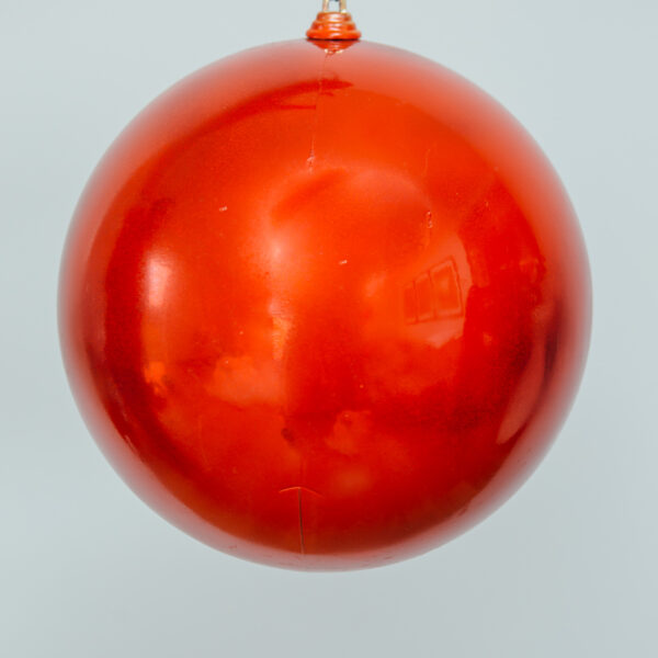 Sarkanas Ziemassvētku bumbas
