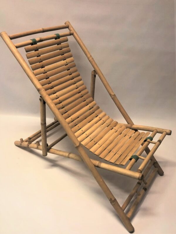 Saliekams atpūtas krēsls no bambusa.